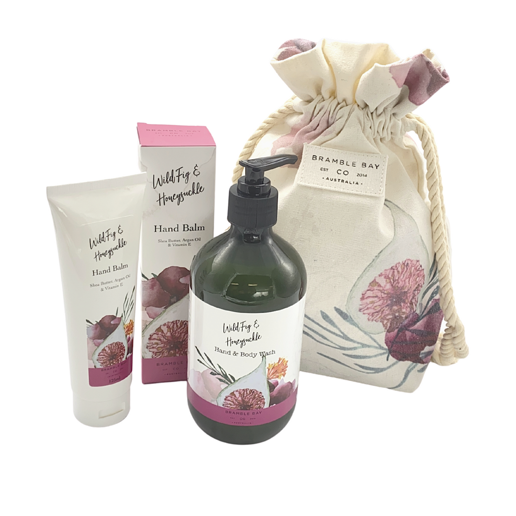 Gift Bag Wild Fig & Honeysuckle (Hand Balm, Body Wash & Sponge)